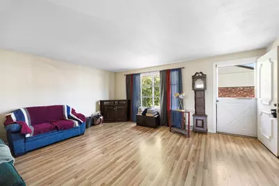 32 Yorktown Ct #32, Chicopee, MA 01020 - Photo 6