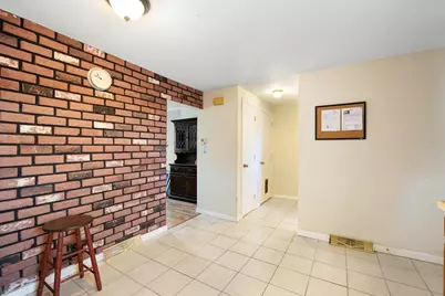 32 Yorktown Ct #32, Chicopee, MA 01020 - Photo 10