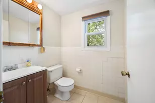 32 Yorktown Ct, Chicopee, MA 01020 - Photo 12
