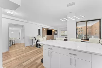 300 Lynn Shore Dr #210, Lynn, MA 01902 - Photo 6