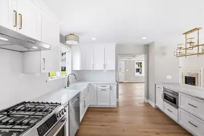10 Vesper Ave, Falmouth, MA 02540 - Photo 6