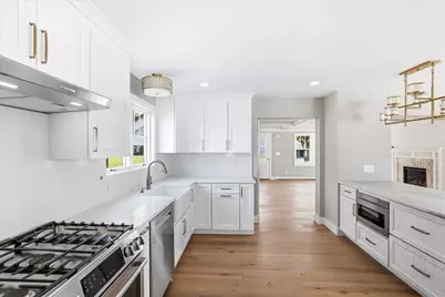 10 Vesper Ave, Falmouth, MA 02540 - Photo 6
