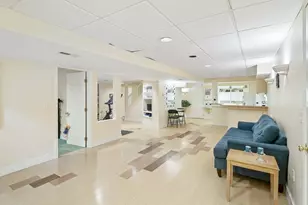478 Clinton Rd, Brookline, MA 02467 - Photo 12