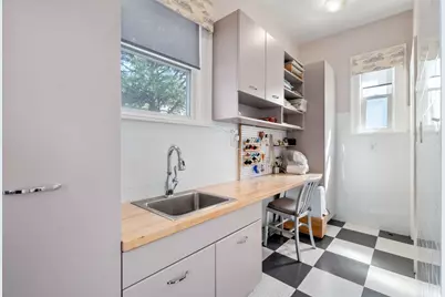 121 Thorndike Street, Brookline, MA 02446 - Photo 22
