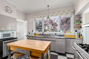 121 Thorndike St, Brookline, MA 02446 - Photo 20