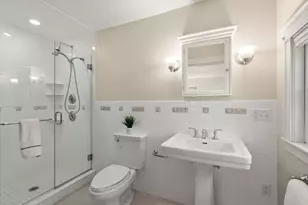 189 Mt Vernon St, Newton, MA 02465 - Photo 18