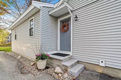 21 Ferdinand Passway, Lunenburg, MA 01462 - Photo 2