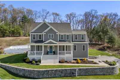 9 Jewell Xing, Mendon, MA 01756 - Photo 2