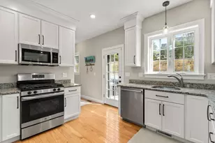 9 Jewell Crossing, Mendon, MA 01756 - Photo 8