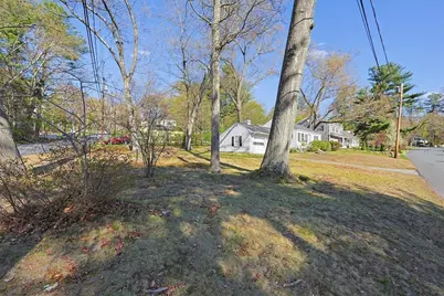 2 Perham St, Bedford, MA 01730 - Photo 30