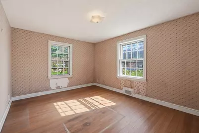 2 Perham St, Bedford, MA 01730 - Photo 26