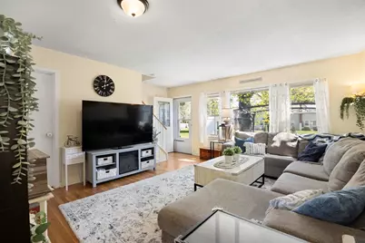 68 Honeysuckle Dr #68, Chicopee, MA 01022 - Photo 4