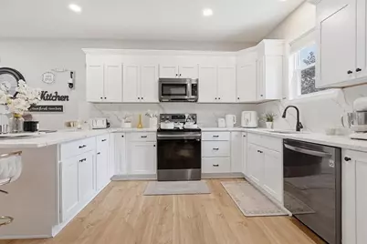 58 Willard Street, New Bedford, MA 02744 - Photo 6