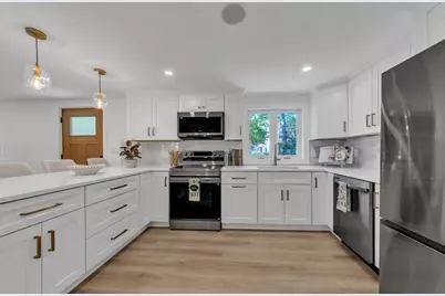 373 Eliot St, Ashland, MA 01721 - Photo 10