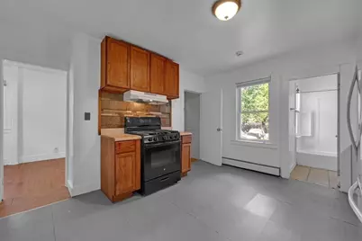88 Tyler St, Springfield, MA 01109 - Photo 12
