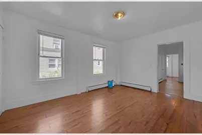 88 Tyler St, Springfield, MA 01109 - Photo 6