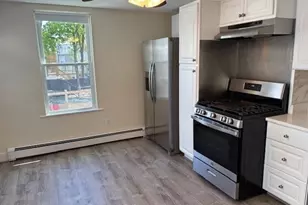 28 Lewis St, Everett, MA 02149 - Photo 2