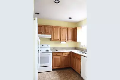 36 Fairway Ln #36, Blackstone, MA 01504 - Photo 4