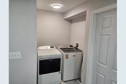 192 Hildreth St, Lowell, MA 01850 - Photo 12