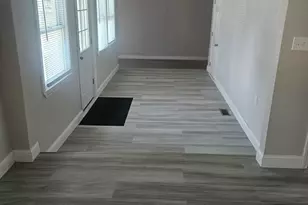 192 Hildreth St, Lowell, MA 01850 - Photo 10
