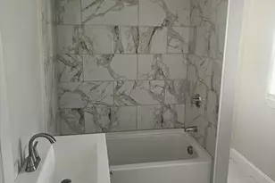 192 Hildreth St, Lowell, MA 01850 - Photo 10