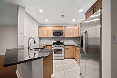 120 Wyllis Ave #424, Everett, MA 02149 - Photo 2