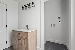 130 S E Main St, Douglas, MA 01516 - Photo 34