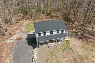 130 S E Main St, Douglas, MA 01516 - Photo 2