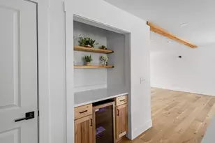 130 S E Main St, Douglas, MA 01516 - Photo 14