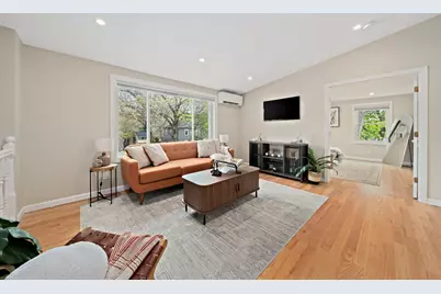 68 Dothan St, Arlington, MA 02474 - Photo 4