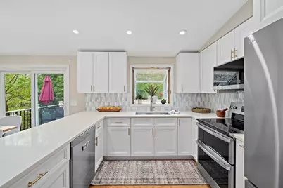 68 Dothan St, Arlington, MA 02474 - Photo 8
