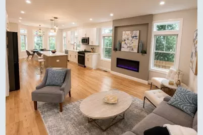 10 Banks St, Brockton, MA 02302 - Photo 4