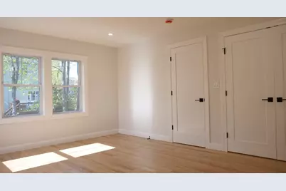 10 Banks St, Brockton, MA 02302 - Photo 16