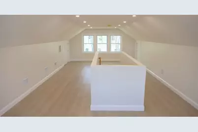 10 Banks St, Brockton, MA 02302 - Photo 18