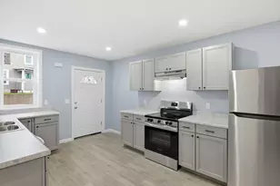 25 Bourne St, Palmer, MA 01080 - Photo 4