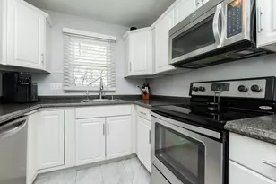 17 Mary Dyer Ln, Easton, MA 02356 - Photo 10