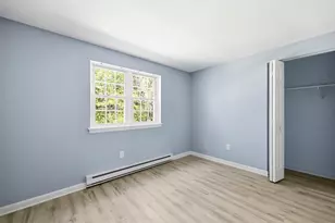 8 Maple Crest Cir, Holyoke, MA 01040 - Photo 8