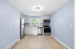 8 Maple Crest Cir, Holyoke, MA 01040 - Photo 10