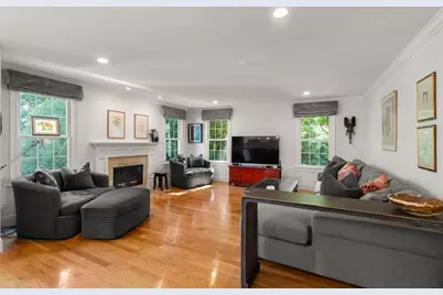 22 Edwardel Rd, Needham, MA 02492 - Photo 10