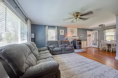 35 Pinecrest Dr, Taunton, MA 02780 - Photo 8