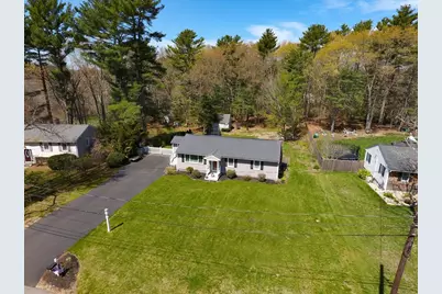 35 Pinecrest Dr, Taunton, MA 02780 - Photo 2