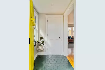 7 Sparks Street, Cambridge, MA 02138 - Photo 4
