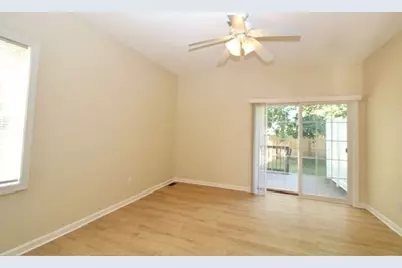 42 N Main St, Grafton, MA 01536 - Photo 10