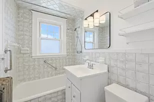 15 Grayson St, Boston, MA 02124 - Photo 14