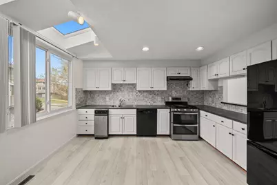 255 North Rd #10, Chelmsford, MA 01824 - Photo 2