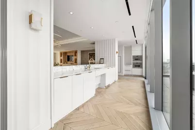 100 Shawmut Ave #911, Boston, MA 02118 - Photo 22