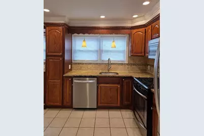 18-26 Bowen Street #1, Newton, MA 02459 - Photo 4