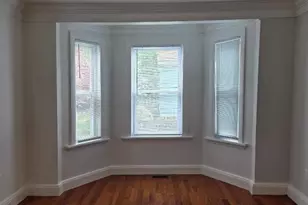 18-26 Bowen St, Newton, MA 02459 - Photo 6