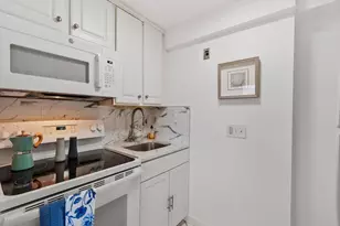 122 Main St, Stoneham, MA 02180 - Photo 8