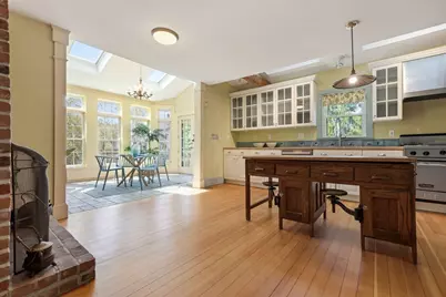 5 Pickard St, Amesbury, MA 01913 - Photo 8